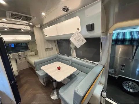 2026 Airstream International 23FB — photo 5