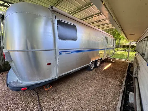 2000 Airstream Excella 31 ft — photo 3