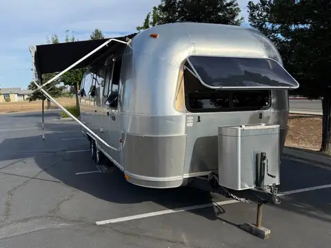 2004 Airstream Safari 25 ft — photo 2