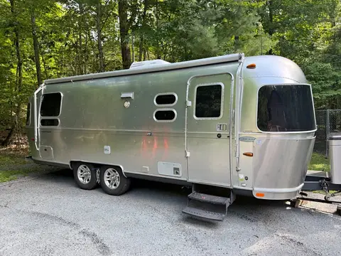 2014 Airstream Flying Cloud Rear Twin 25 ft — photo 1