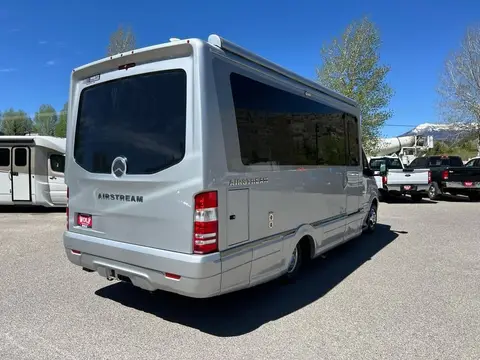2018 Airstream Atlas — photo 5