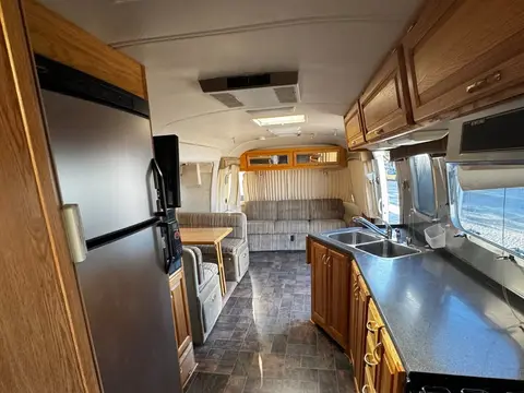 2006 Airstream Classic 34' triple axle — photo 4