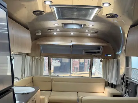 2017 Airstream Flying Cloud 28FC — photo 5