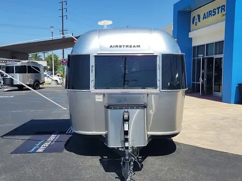 2024 Airstream Bambi — photo 2