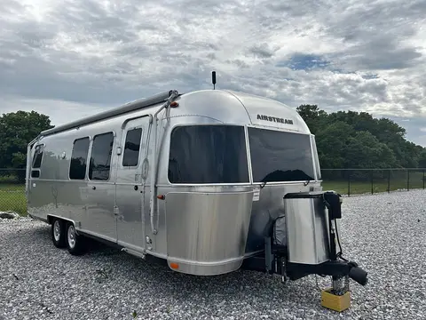 2021 Airstream Flying Cloud 28RB; — photo 1
