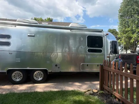 2021 Airstream Globetrotter 27’ FBT 27 ft — photo 1