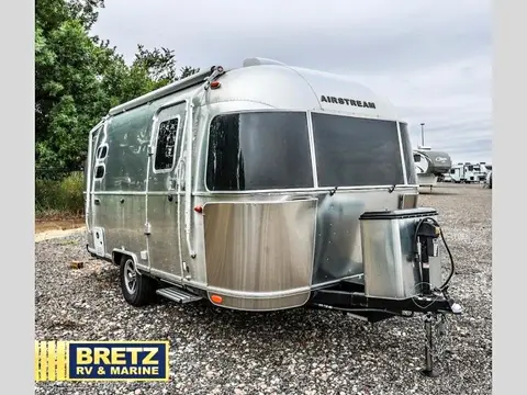 2021 Airstream Caravel — photo 1