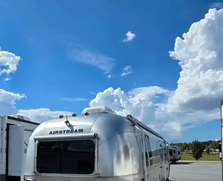 2016 Airstream Flying Cloud 30FB — photo 3