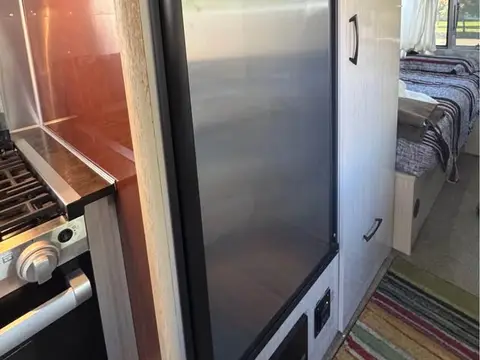2012 Airstream International Serenity Front 23 ft — photo 5
