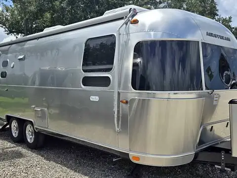 2020 Airstream Flying Cloud 27FBQ — photo 1
