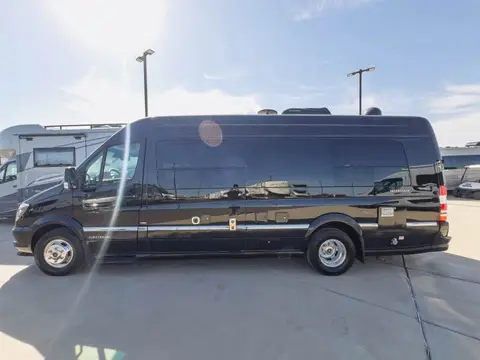 2017 Airstream Interstate — photo 3