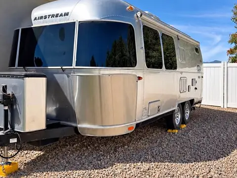 2019 Airstream Flying Cloud 23CB Bunk — photo 1
