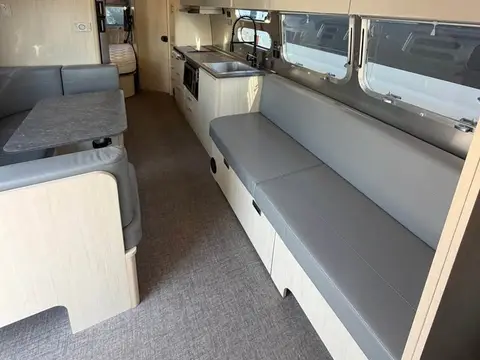 2021 Airstream Flying Cloud 30FB Bunk — photo 5