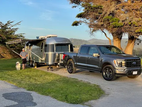2022 Airstream Globetrotter 25FB Twin — photo 3
