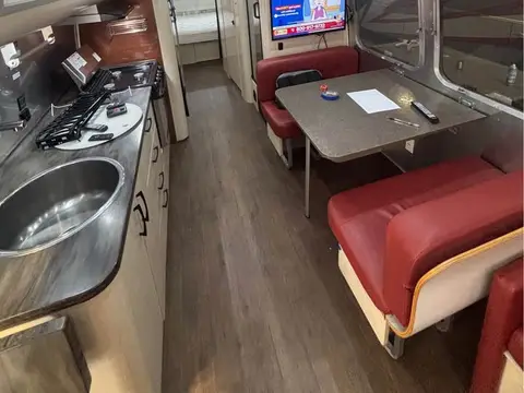 2018 Airstream International 30RB; — photo 5